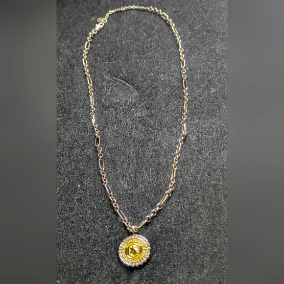 Harry Potter Hufflepuff Pendant Necklace - Picture 2 of 2